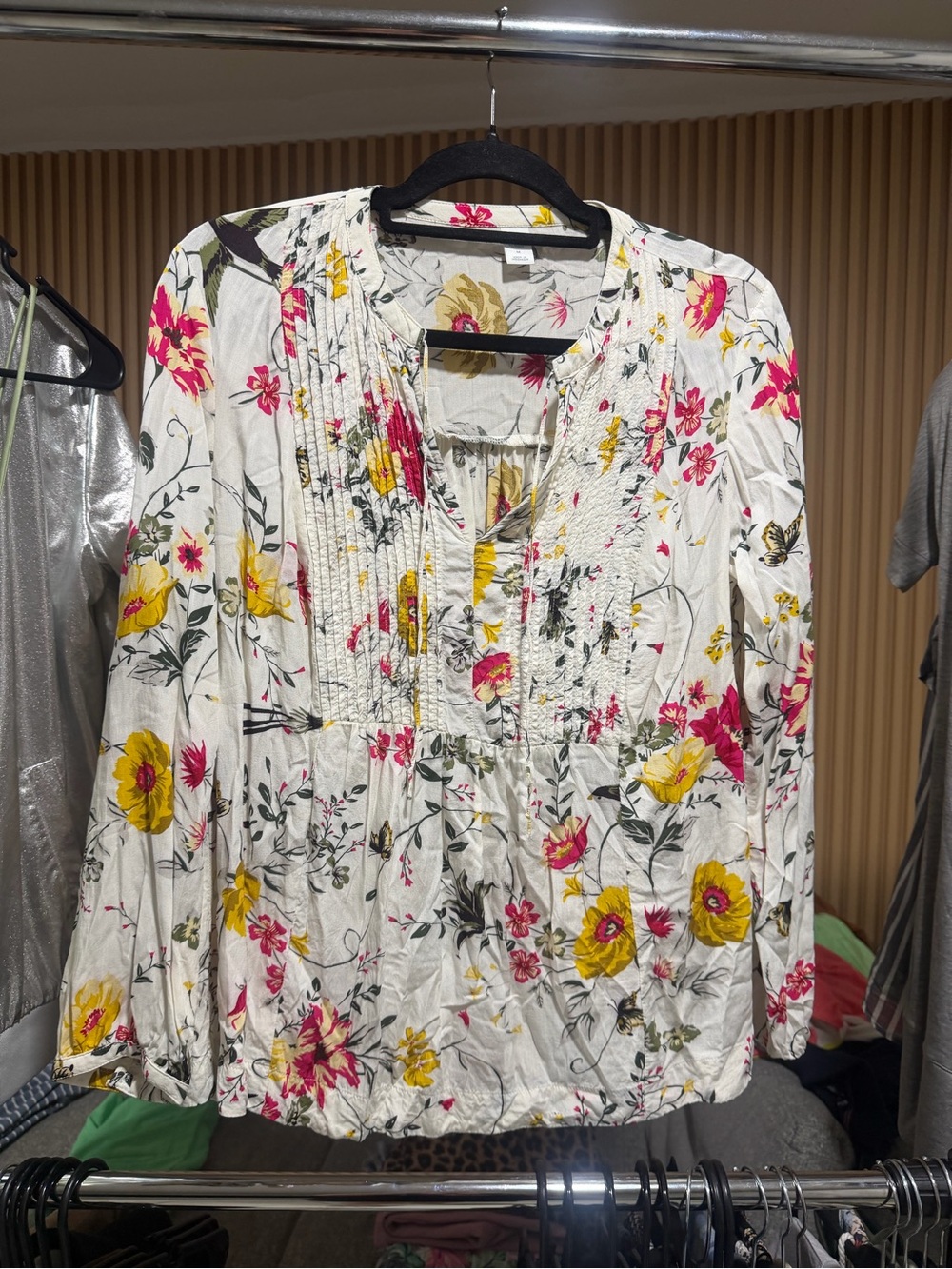 Old Navy Floral Pintuck Peasant Blouse - M White with Pink & Yellow Flowers #205
